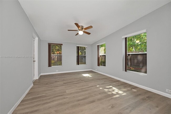 Building Photo - 1351 NE 156th St