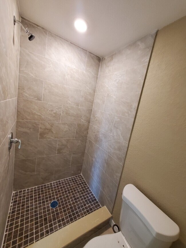 Building Photo - 8402 Corney Dr
