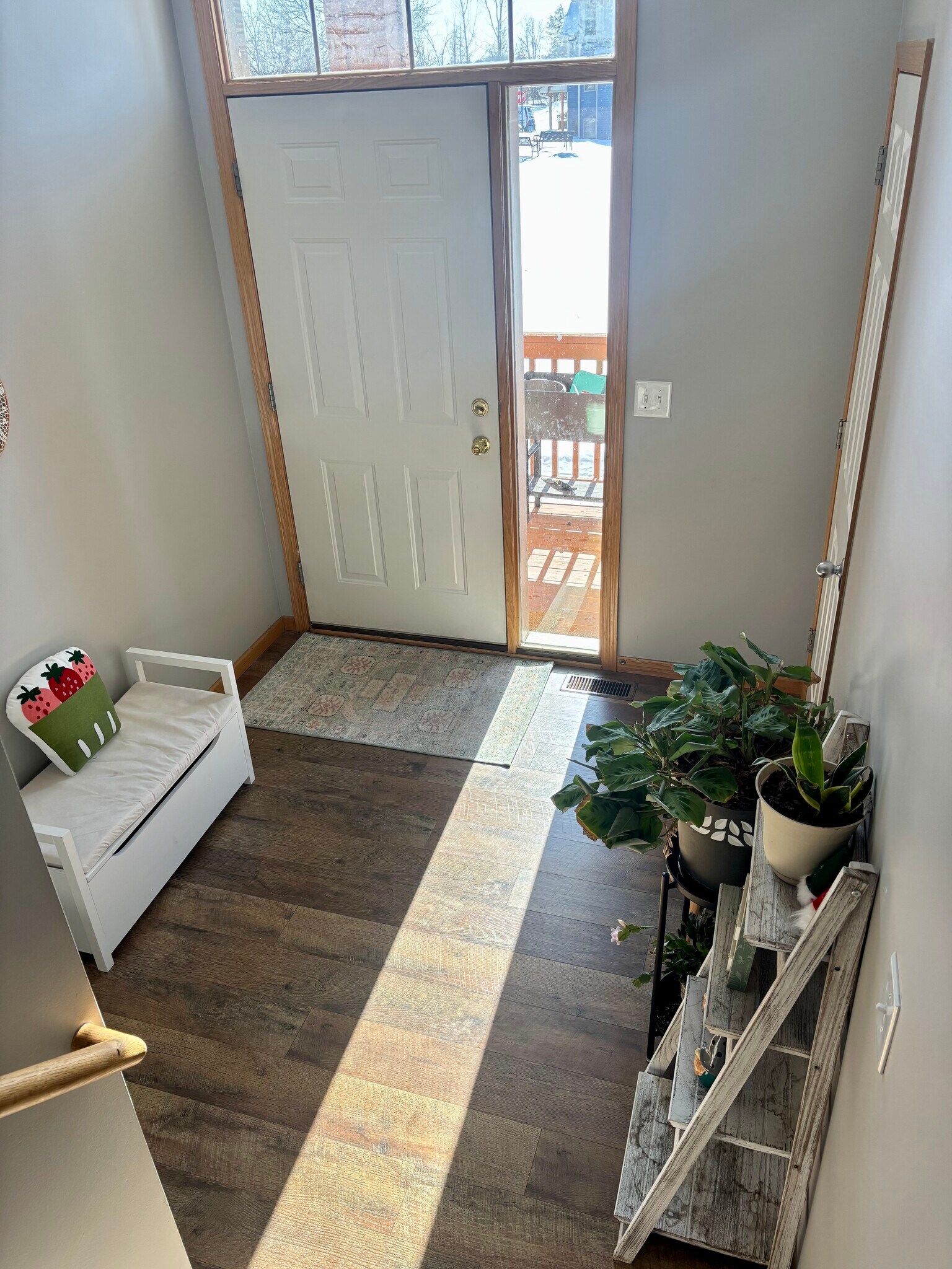 Entry - 22369 Lilac Way