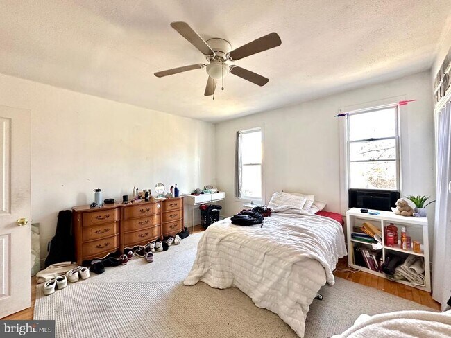 Building Photo - 1710 N Bouvier St