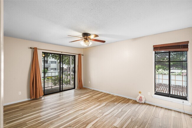 Building Photo - 1818 Augusta Dr