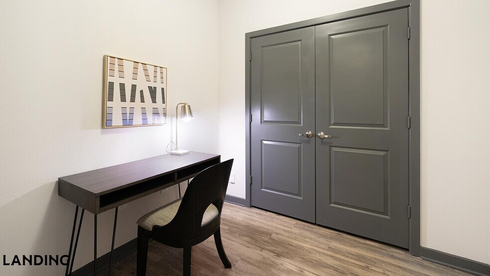 Building Photo - 3001 Crockett St