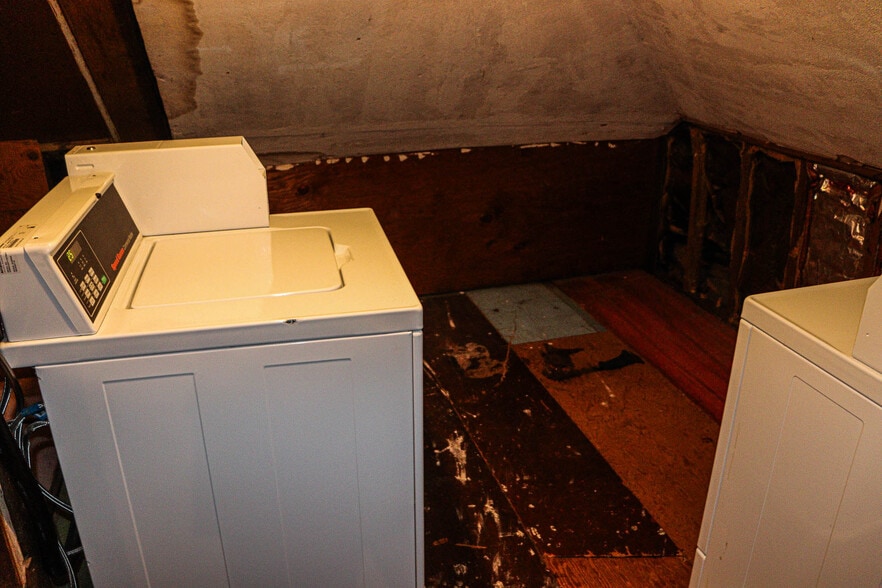 Building Photo - 36 Lancaster St