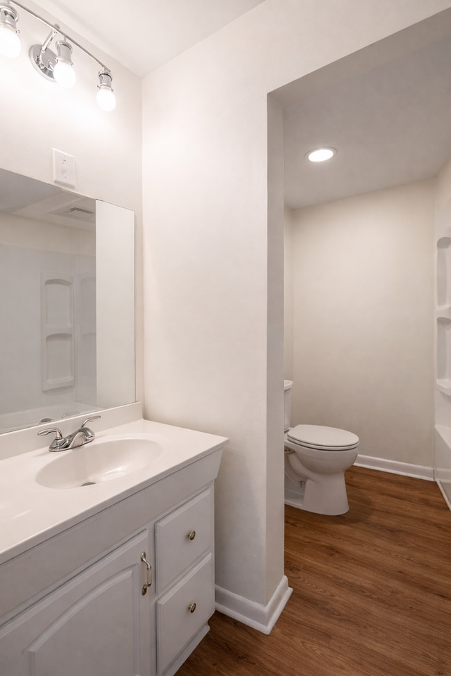 Building Photo - Spacious 3 Bedroom Home – Move-In Ready