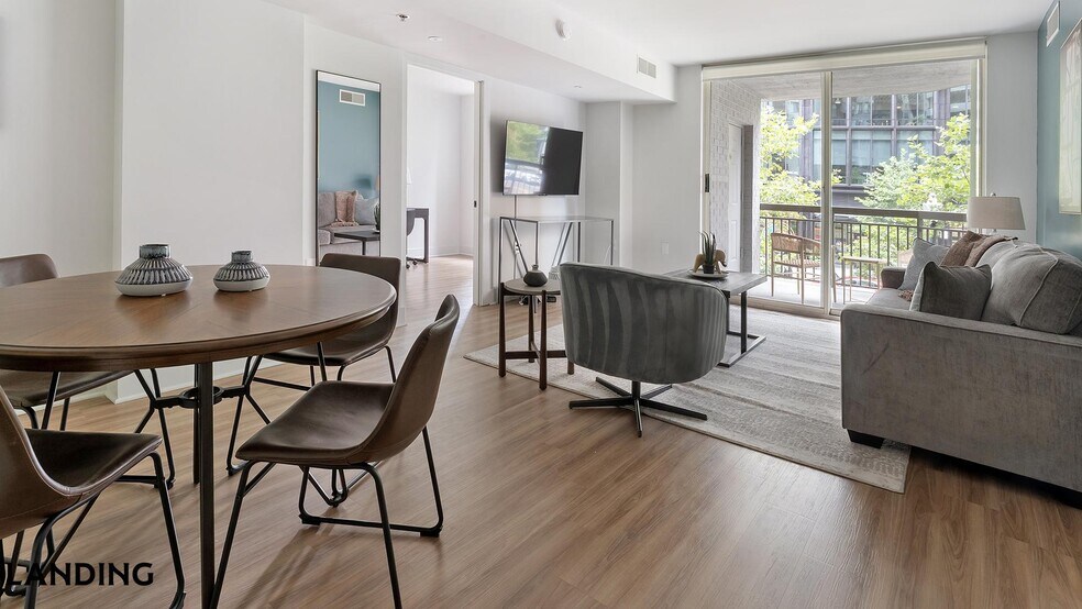 Building Photo - 1221 S Eads St