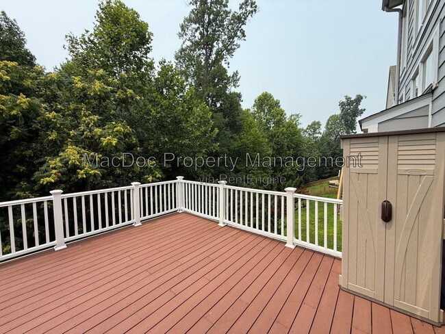 Building Photo - 1404 Graham Dr