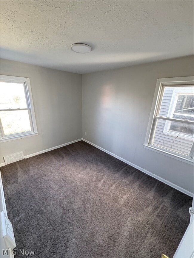 Building Photo - 892 E 139th St