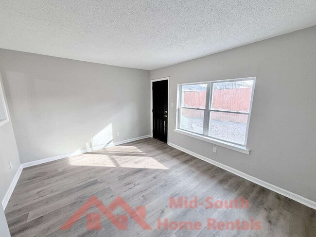 Building Photo - 139 N Claybrook St