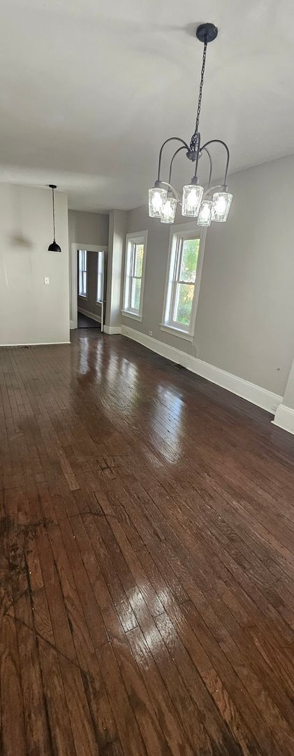 Building Photo - Large house with a nice layout welcome Home