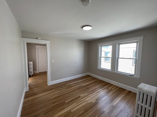 Building Photo - 344-346-346 Hyde Park Ave