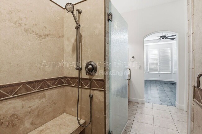 Building Photo - 14000 N 94th St