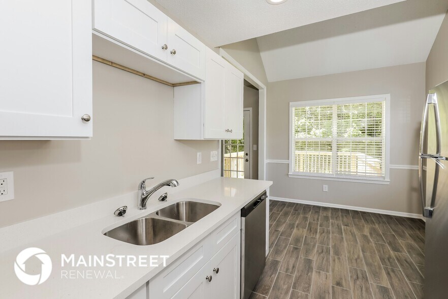Building Photo - 165 Sawgrass Way