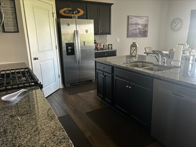Building Photo - 159 Slateford Cir