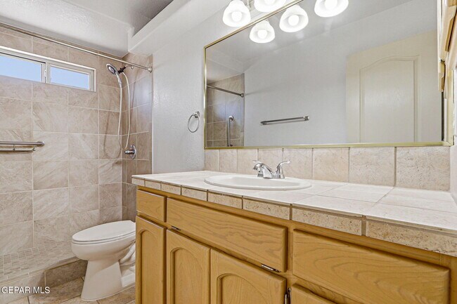 Building Photo - 6141 Loma De Cristo Dr