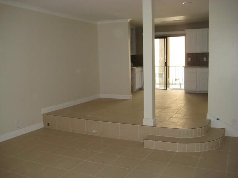 Primary Photo - 22865 Del Valle St