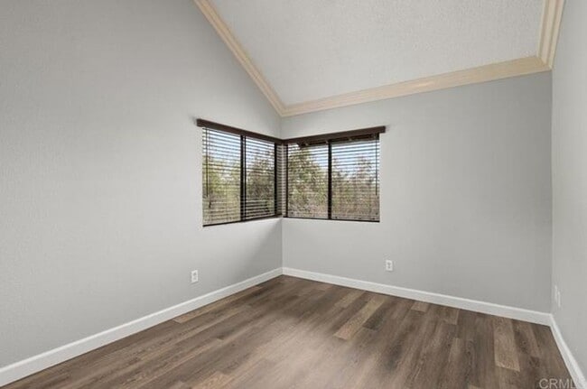 Building Photo - Fully Remodeled Gem in Bonita Villas