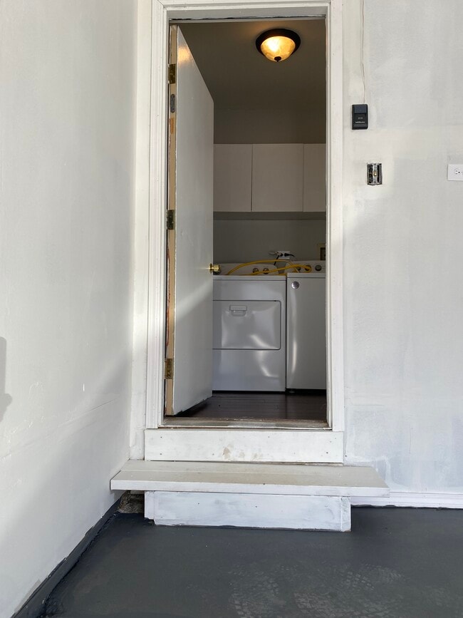 Building Photo - 13380 W Heiden Cir