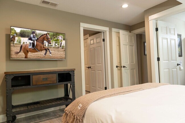 Building Photo - 8212 Bennett Rd