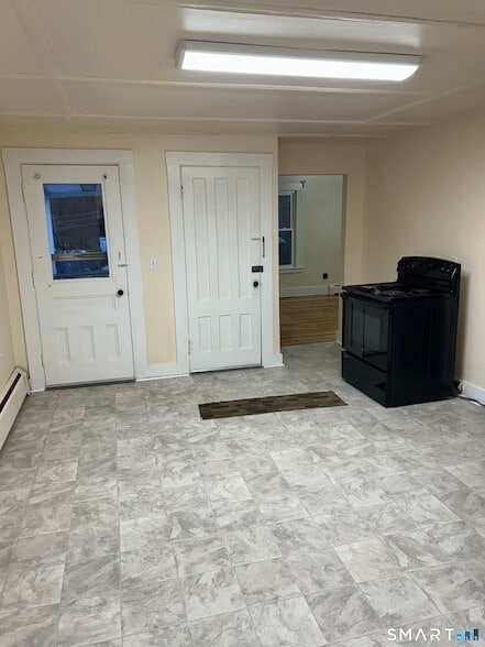 Building Photo - 63 Woodbine St