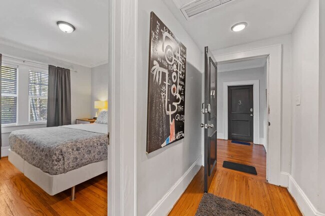 Building Photo - 800 Magnolia Ave