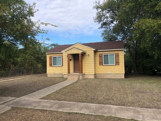 Building Photo - Yellow Home