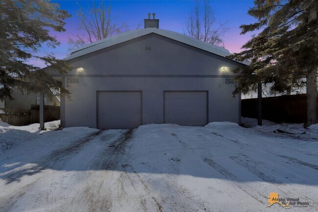 Building Photo - 2606 W 30th Ave