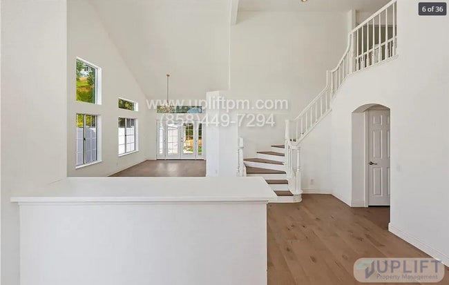 Building Photo - Spacious 4-Bedroom, 3-Bath Home Just Minut...