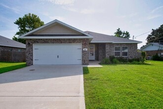 Building Photo - 311 Woodland Ave