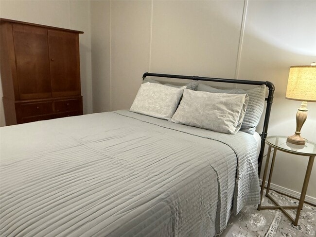 Building Photo - 3074 S Farm to Market 1486