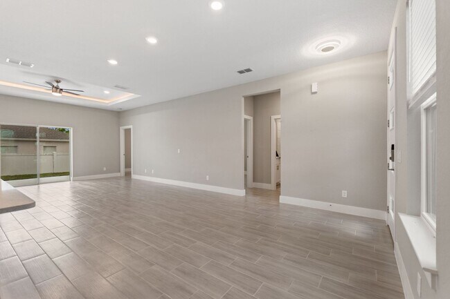 Building Photo - Deposit-Free! Modern, energy efficient hom...