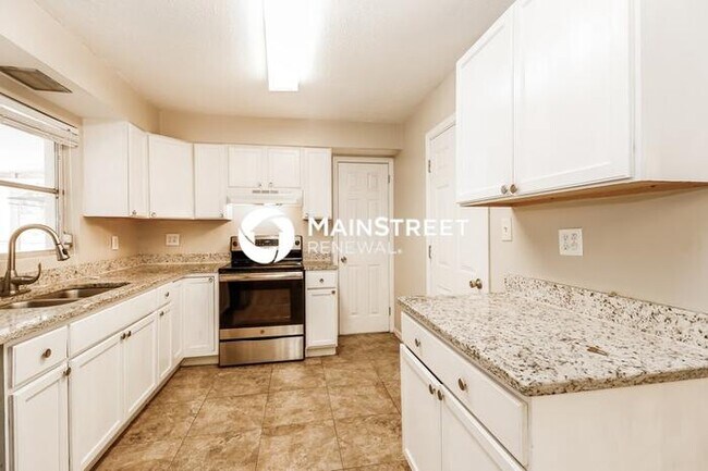 Building Photo - 3 Bedroom Pet-Friendly Home in Port Richey, FL with Main Street Renewal