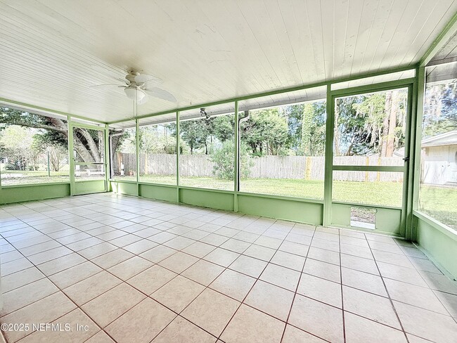 Building Photo - 10373 Windfern Ct N