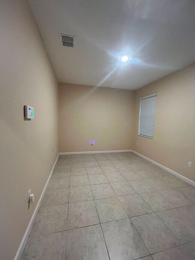 Building Photo - Beautiful 3-Bedroom + Flex Room Home for Rent in Sawgrass Plantation