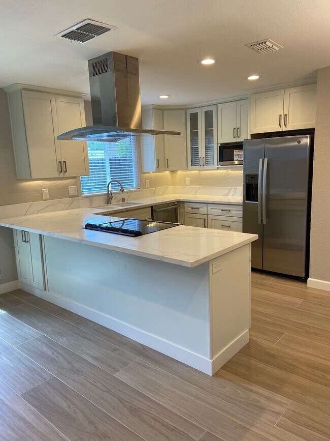 Building Photo - West Roseville - Remodeled 2 Bdrm, 1 Bath