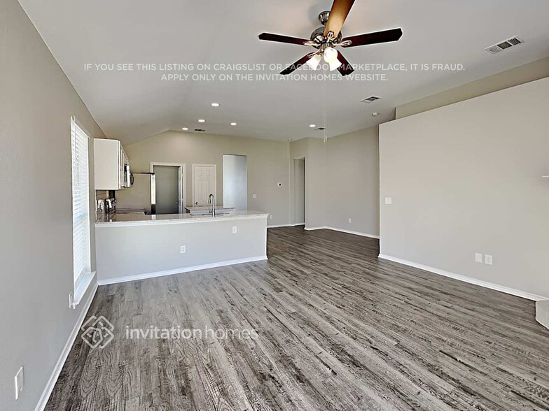 Building Photo - 1625 Lesli Dr