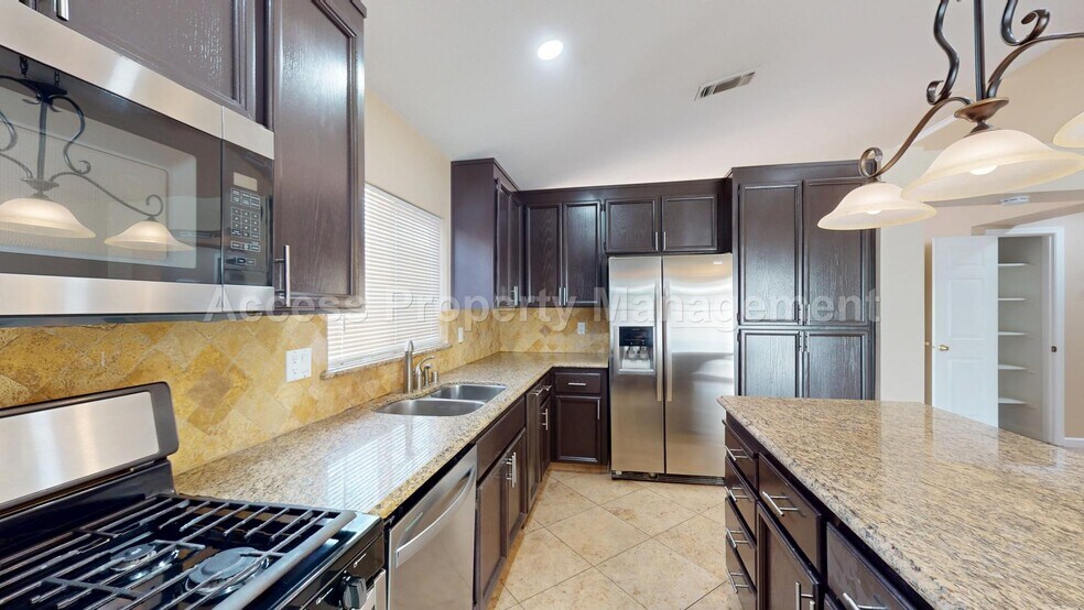 Building Photo - 2141 Norik Dr