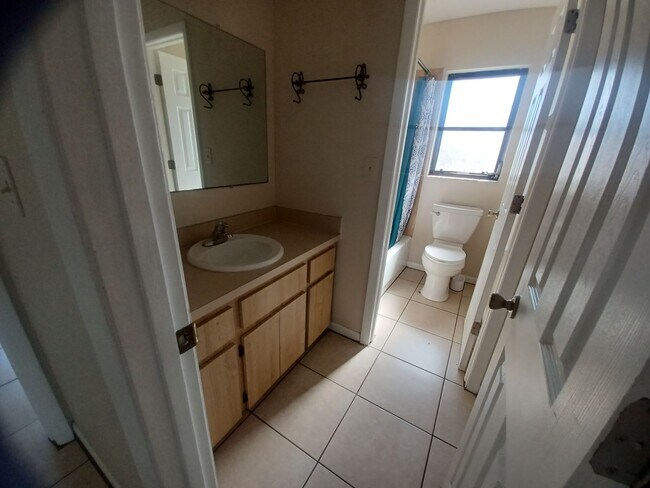 Building Photo - 17382 W Carnegie Cir