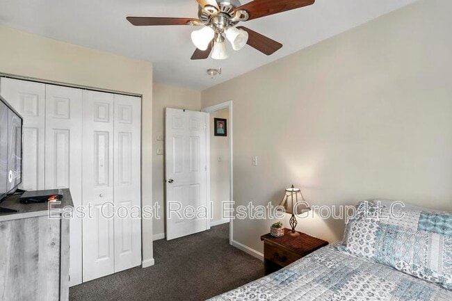 Building Photo - 121 E Rd