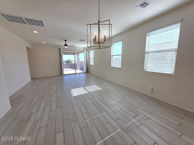 Building Photo - 10800 W Embrey Dr