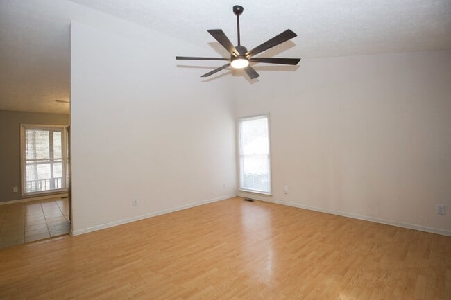 Building Photo - Charming 3 Bedroom Home in Pinehurst with ...