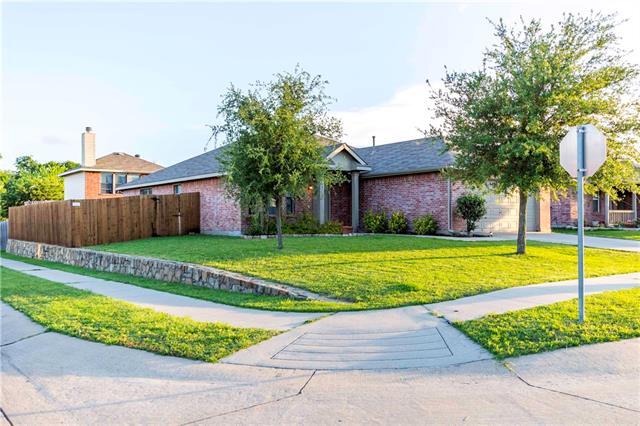 Building Photo - 365 Basswood Ln