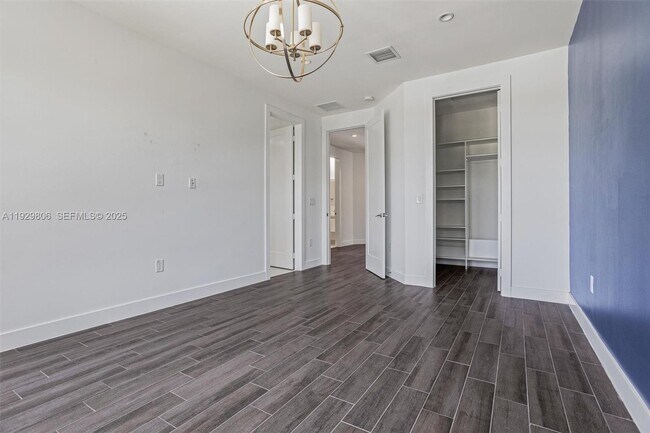 Building Photo - 6308 NW 104th Path