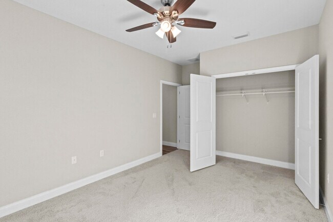 Building Photo - 949 Kenzie Ln