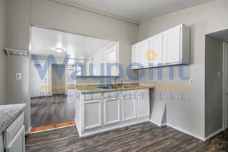 Building Photo - 19 Vandenberg Pl SE