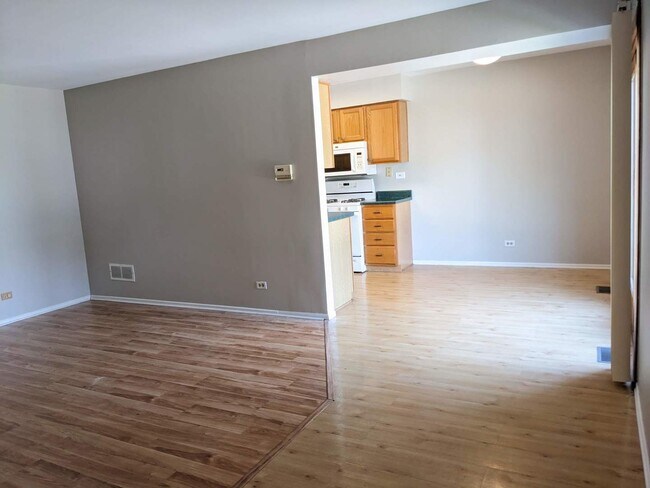 Building Photo - 2751 Wayfaring Ln