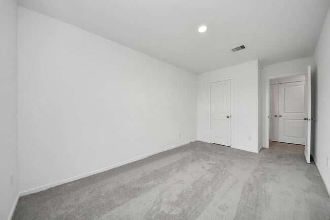 Building Photo - 13499 Sonali Springs Dr