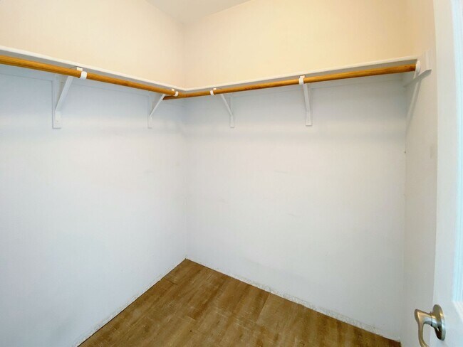 Building Photo - Spacious 4 Bed 3 Bath Rental with Modern Touches in Austin