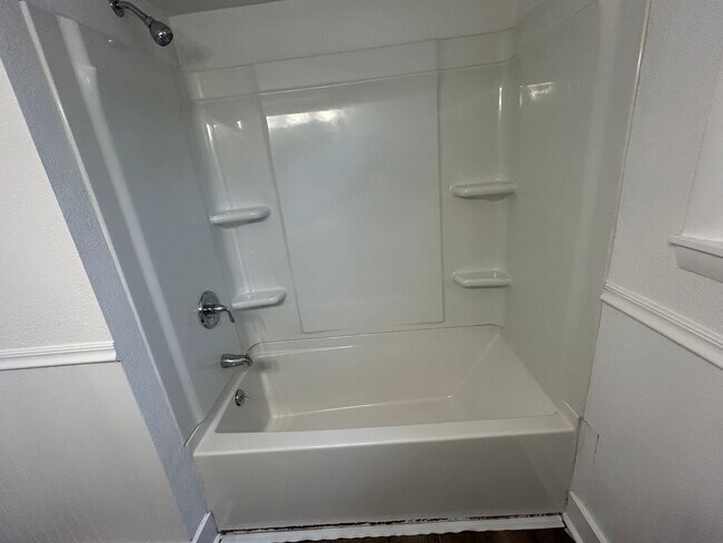 Building Photo - 4758 Trenton Dr