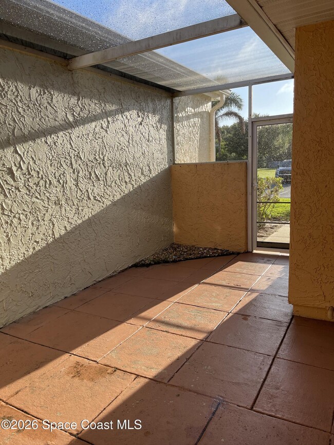 Building Photo - 1495 Malibu Cir NE