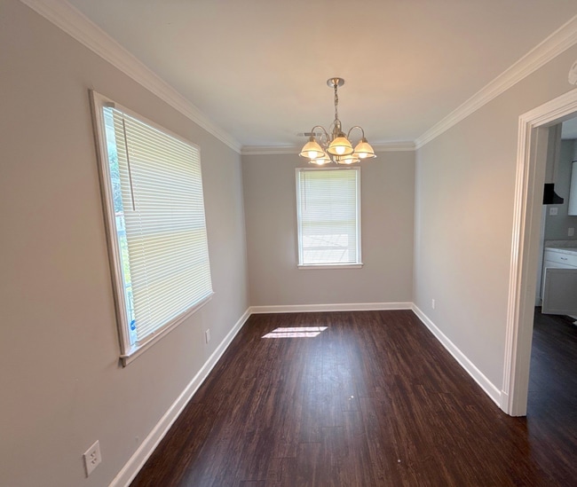 Building Photo - 1190 Inman Cove